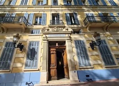 Louer une salle de banquet et réunion à Draguignan avec capacité de 100 personnes avec accès handicapé et parking