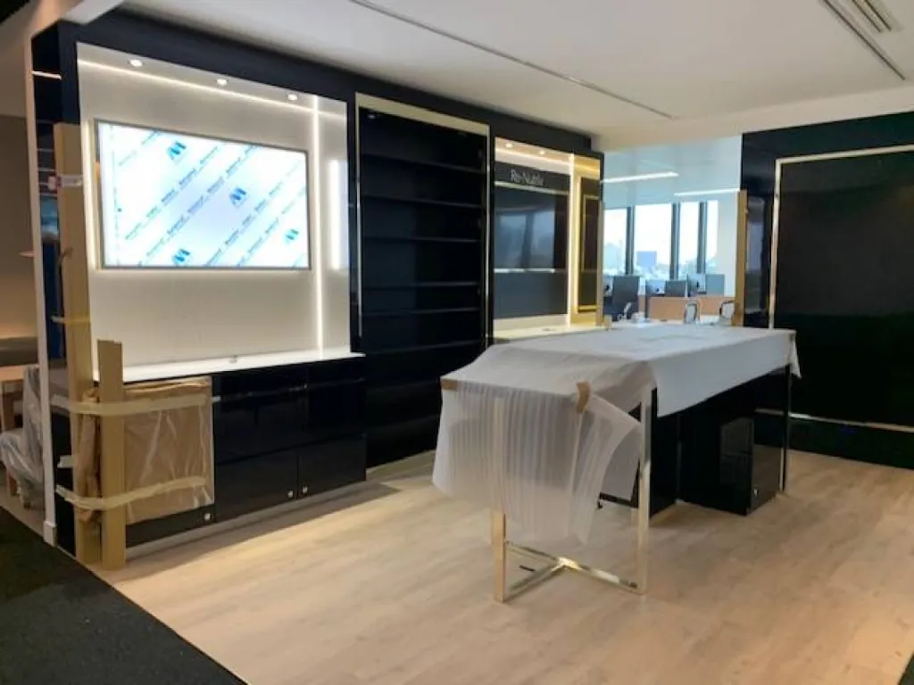 BETON COULE TERRE DU MONDE MAISON ESTEE LAUDER EUROPE