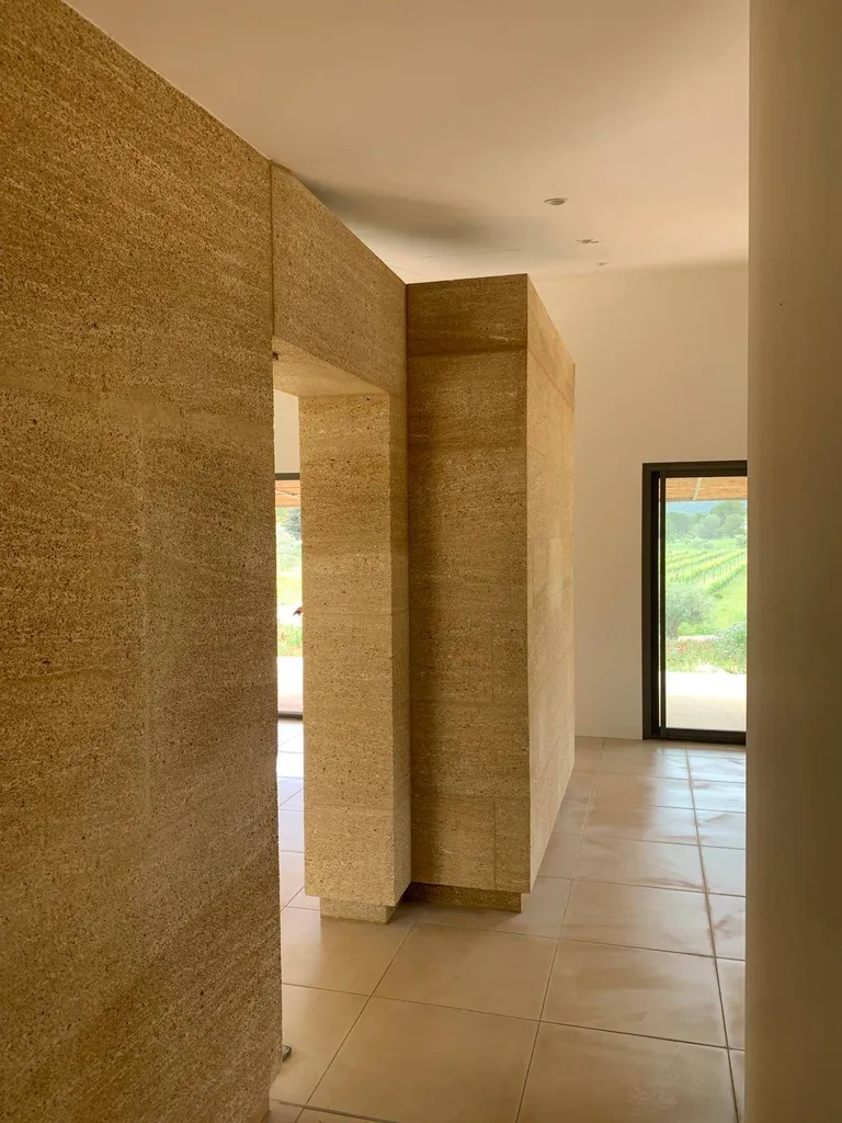 Cheminée en pierre Castillon du Gard à Sausset les pins