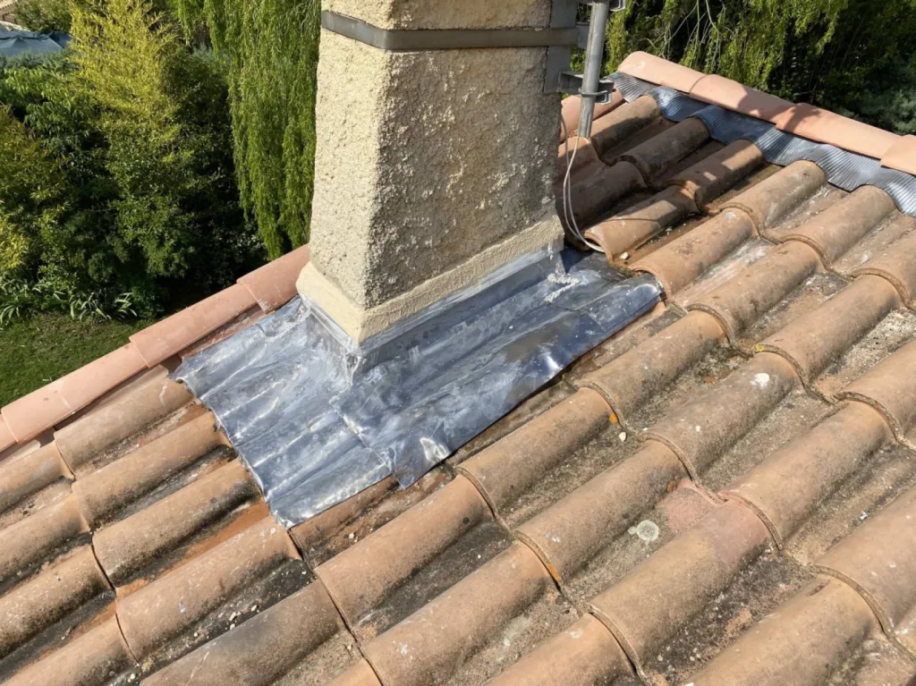 tour de cheminée en plomb sur istres fini