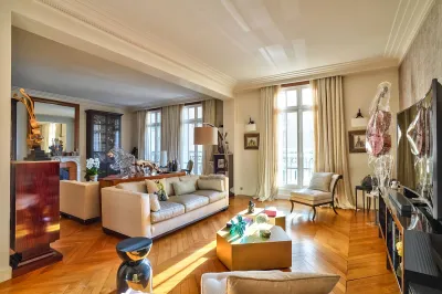 Trouver un photographe professionnel shooting photo pour une agence immobilière à Boulogne