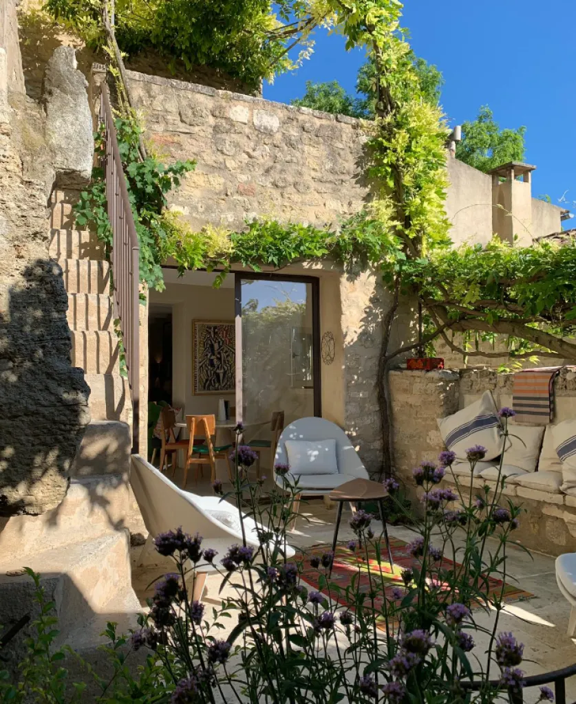 Une maison de village restaurée par Sacha Houant à Ménerbes