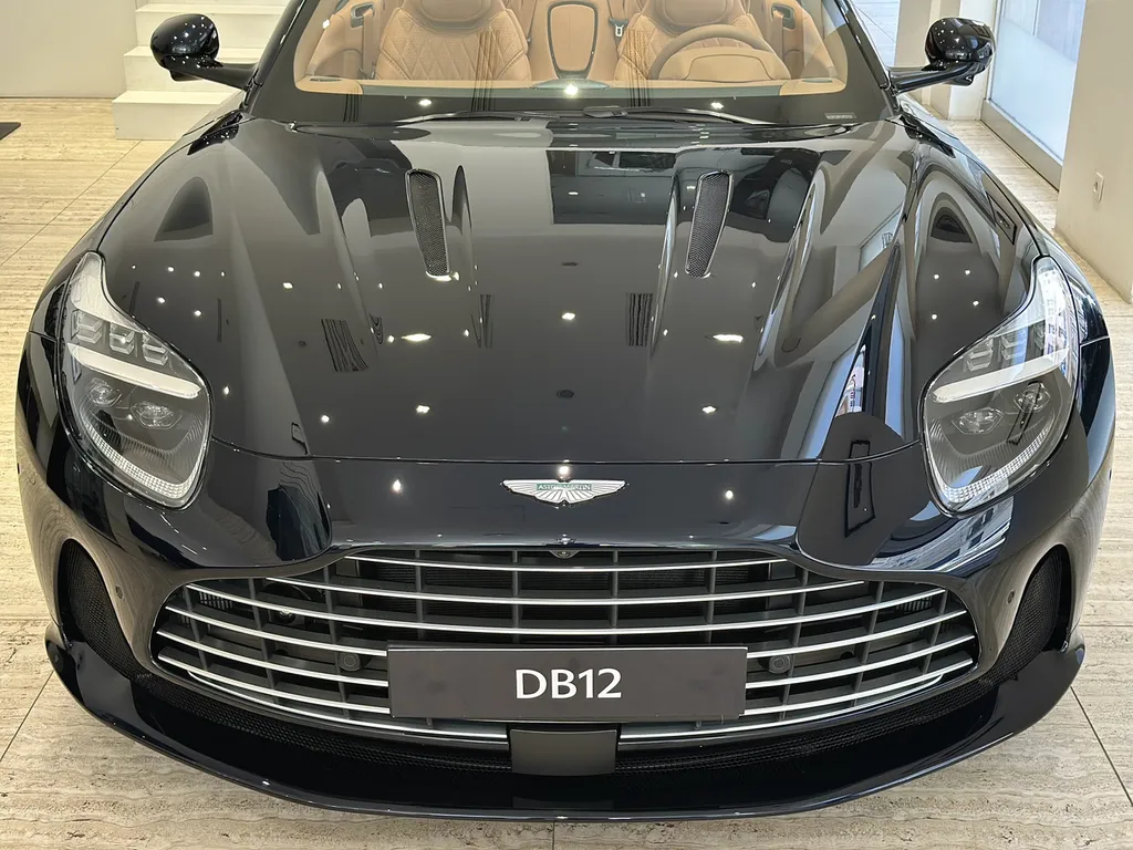 Traitement céramique sur Aston Martin DB12 Volante – EMB Detailing, votre expert automobile haut de gamme sur lyon proche de vienne