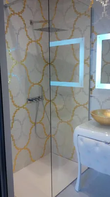 douche à l'italienne blanche 