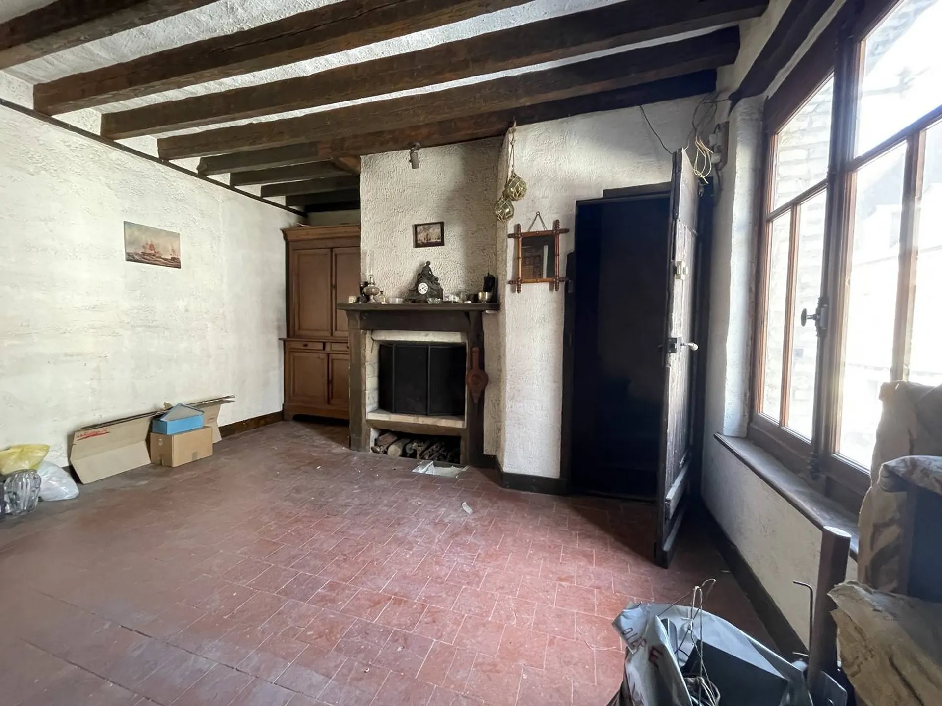 VENDU Maison de pêcheur en pierre et silex, mitoyenne et à rénover, d'environ 60m² sur 3 niveaux.  proche centre ville de Dieppe, Seine Maritime, 76