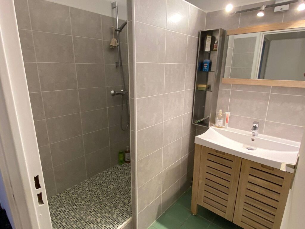 vente appart avec salle de bain et jacuzzi la bédoule