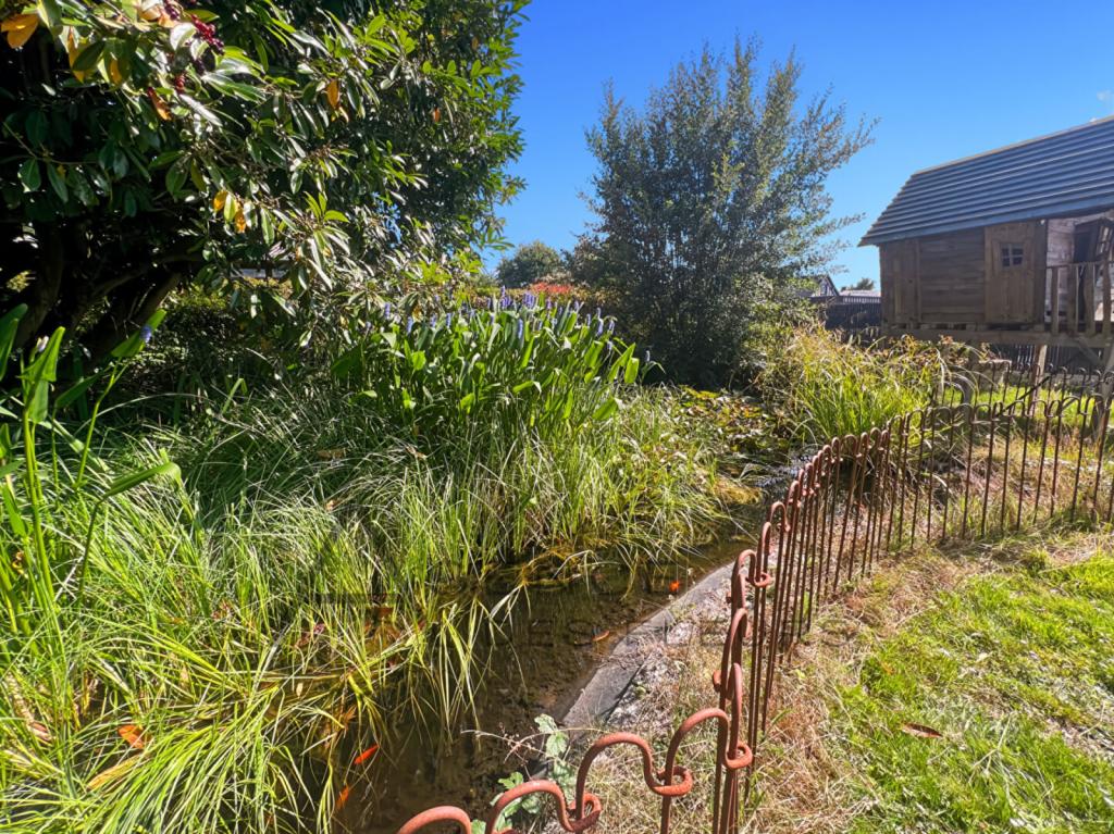 A acheter maison de 220 m2 sur la commune de Bosroumois 27670