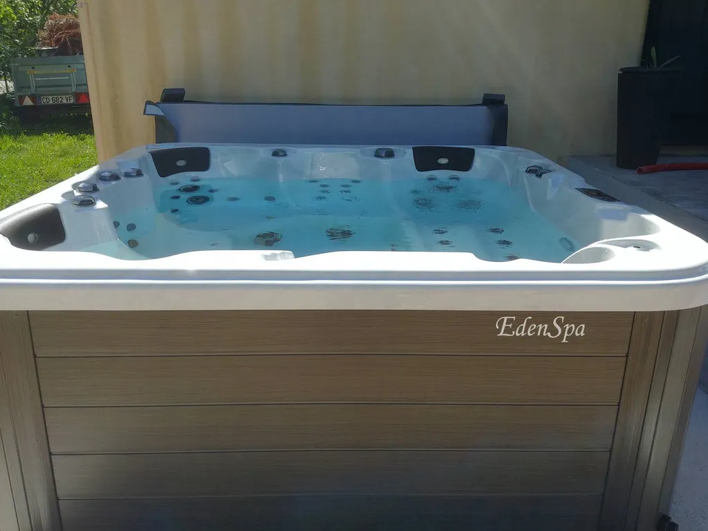 spa canadien exterieur 5 places fuveau