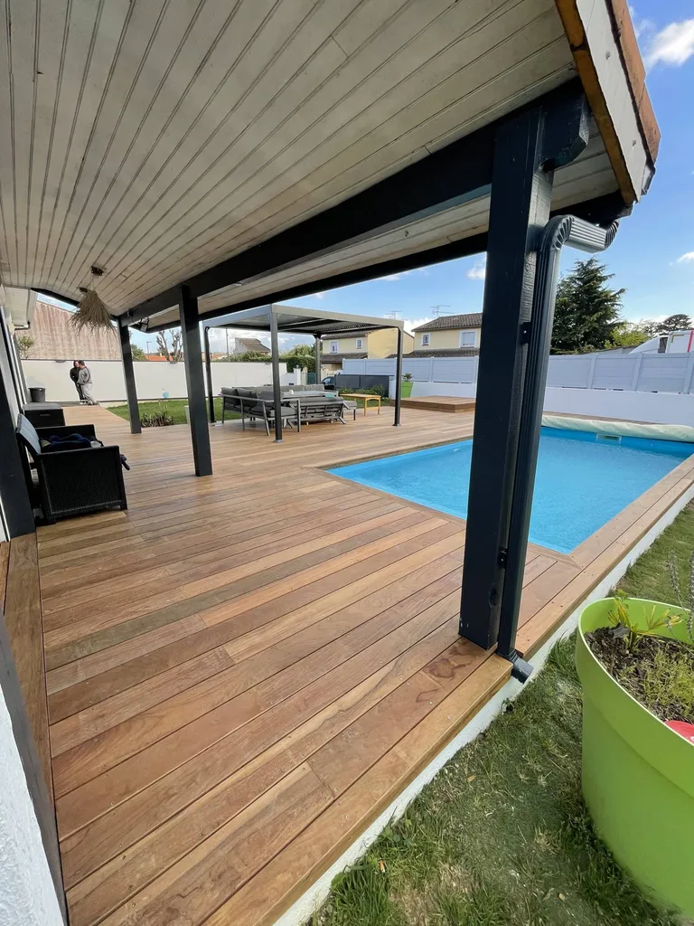 Construction de terrasse et aménagement extérieur en bois sur la commune de Portet Sur Garonne près de Toulouse