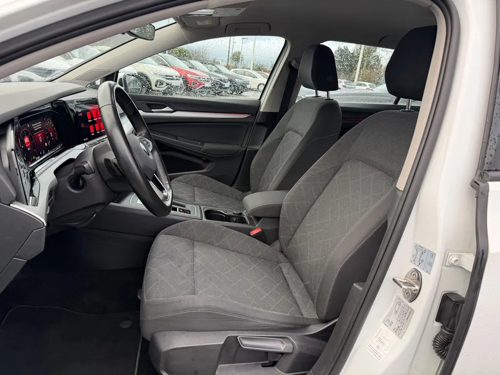 Volkswagen Golf SW occasion 2.0 TDI 115 DSG7 Life Business disponible chez votre concessionnaire au Havre en Normandie