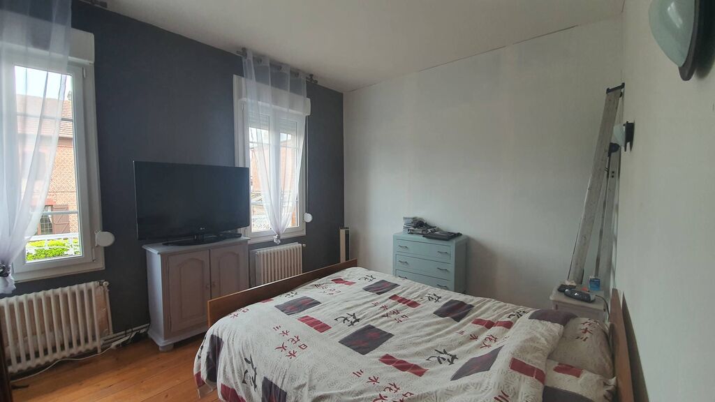 A vendre maison de village, 3 chambres, proche de Gamaches 80220 et à 15 minutes de la mer et des 3 villes soeurs. ( Eu 76260 - Le Tréport 76470 - Mers les Bains 80350 )