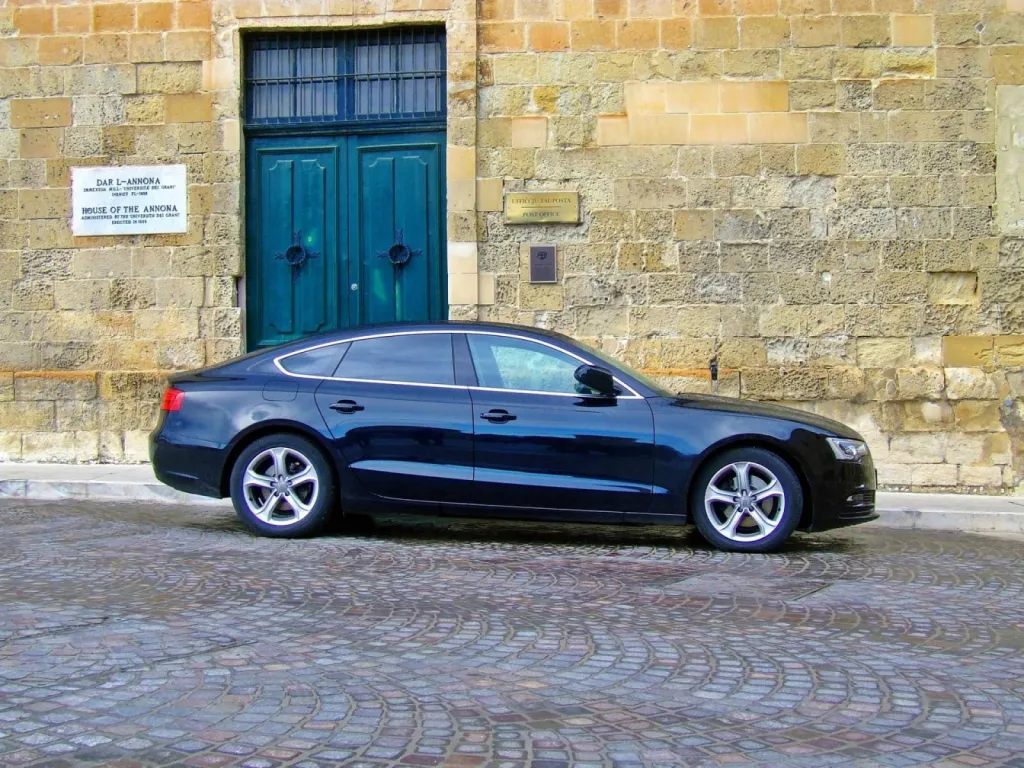 Trouver un véhicule avec chauffeur pour visiter la Provence