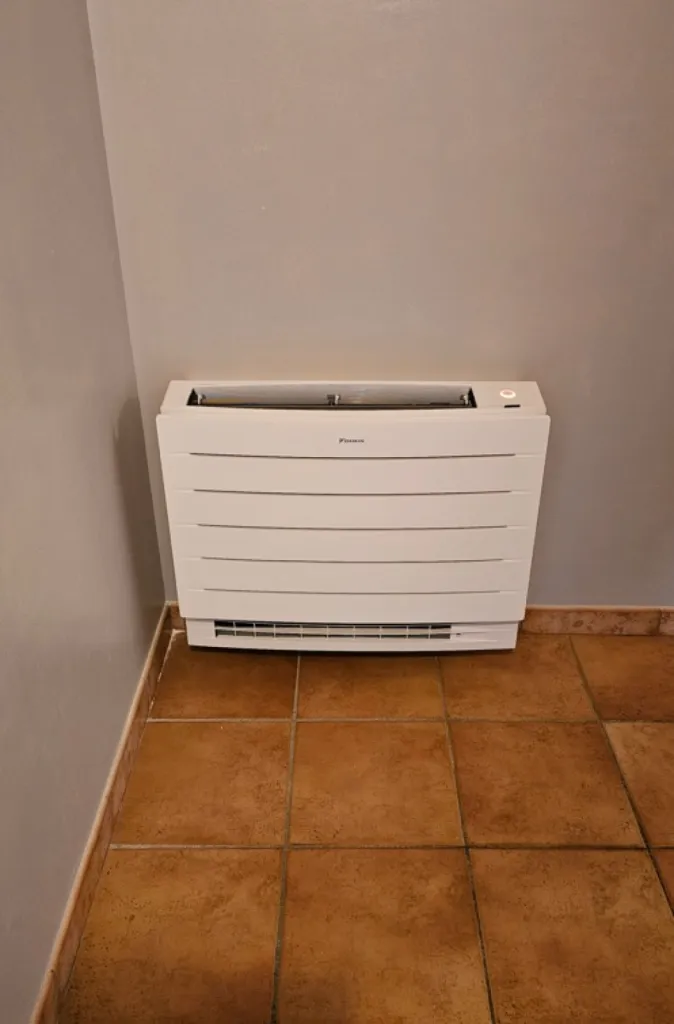 installation climatisation DAIKIN console unité intérieur Draguignan
