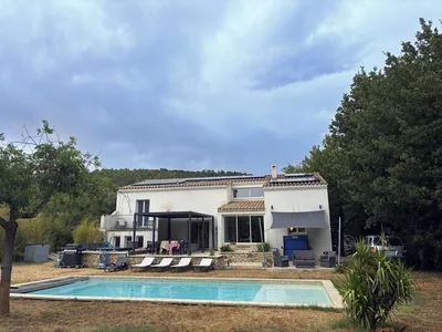 Installation de panneaux photovoltaïques premium 9,5 kWc en autoconsommation à Garéoult dans le Var pour réduire durablement vos factures