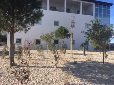 Création d'espaces verts pour une entreprise sur Aix en Provence