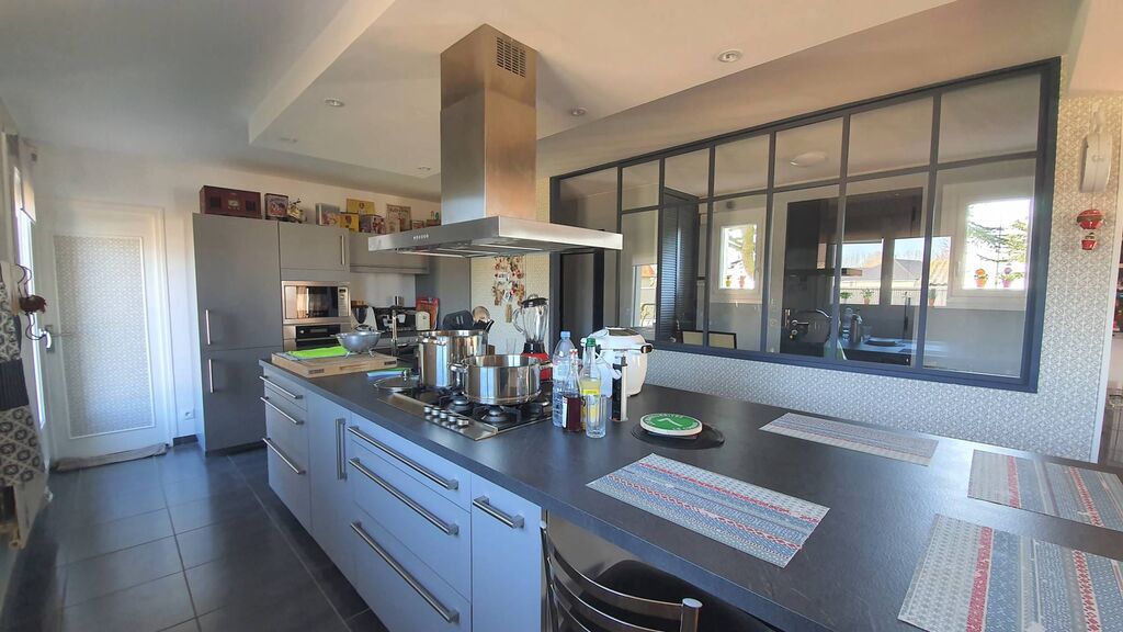 A vendre magnifique maison normande de 210 m² habitables, 5 chambres, à 5 minutes de la plage sur l'axe Dieppe 76200, Penly 76370 et Le Tréport 76470