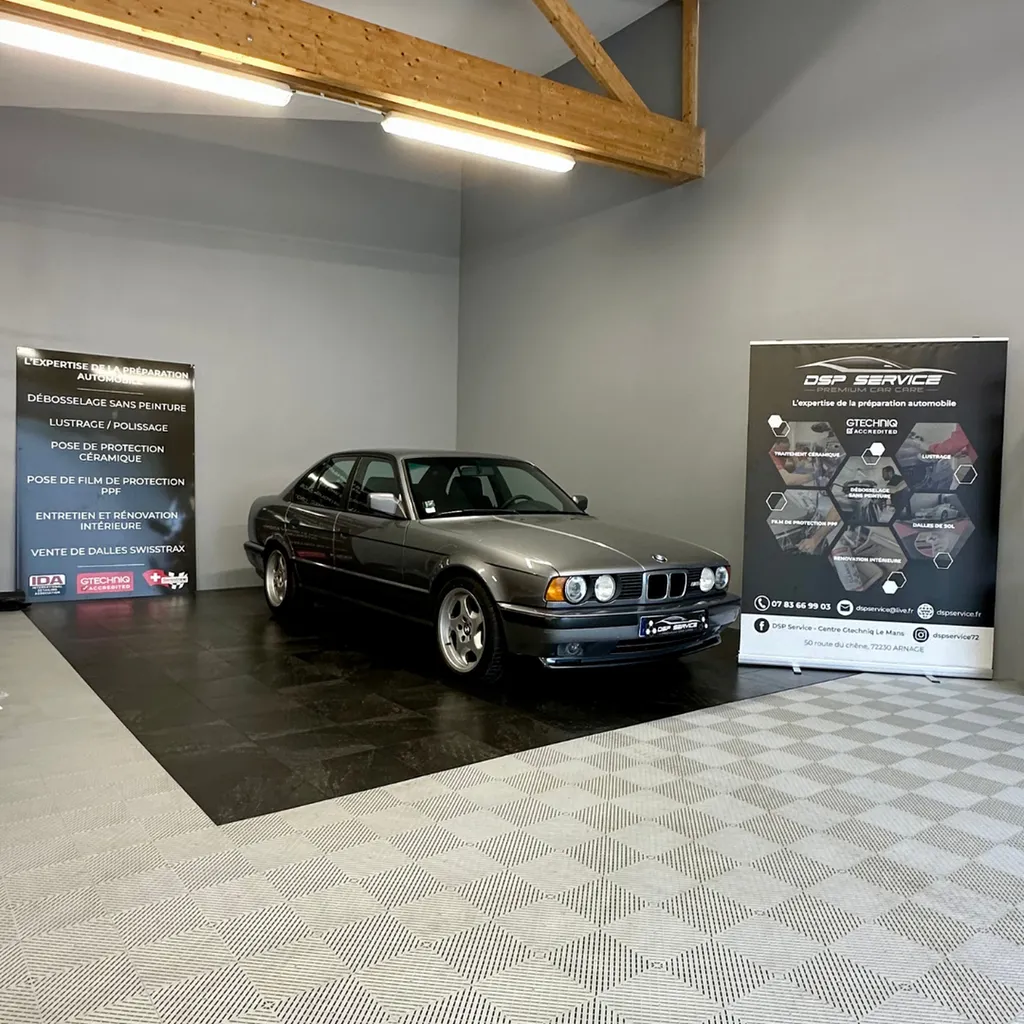 Rénovation intérieure complète et débosselage sur une BMW M5 e34 près du Mans (72)