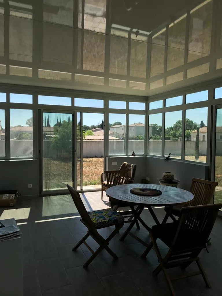 Mise en place d'une véranda toiture plate sur Saint Martin de Crau