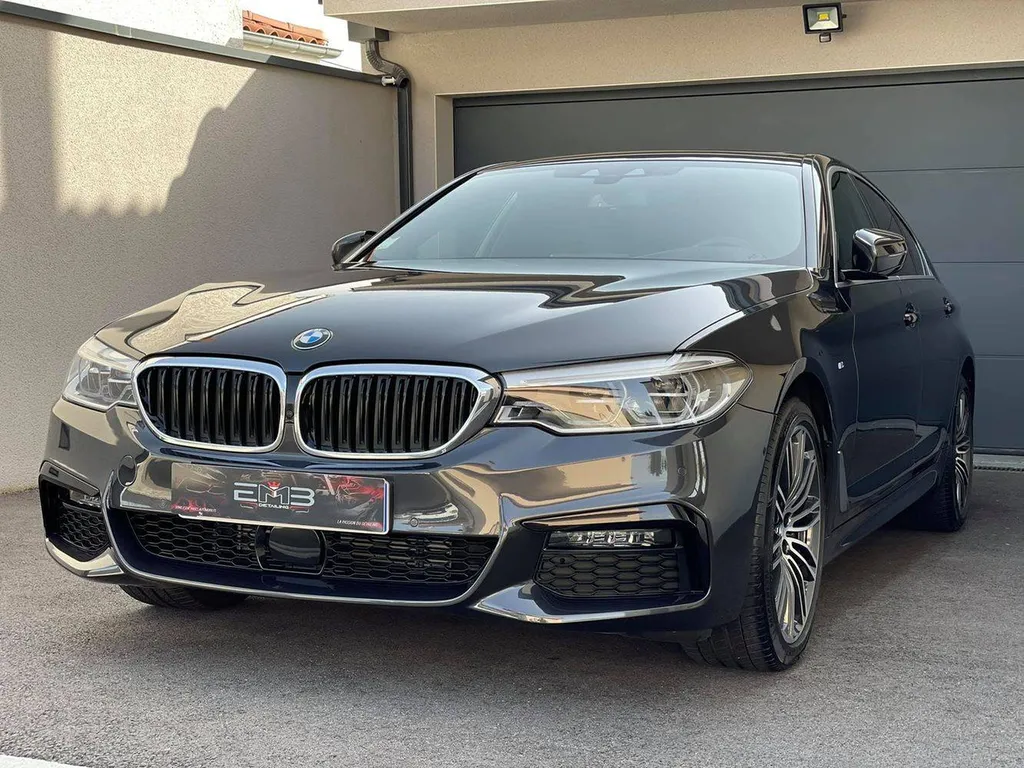 faire briller la carrosserie de ma voiture à vienne 38