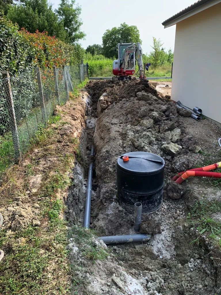 Pose et raccordement cuve récupération d'eau à la brède 