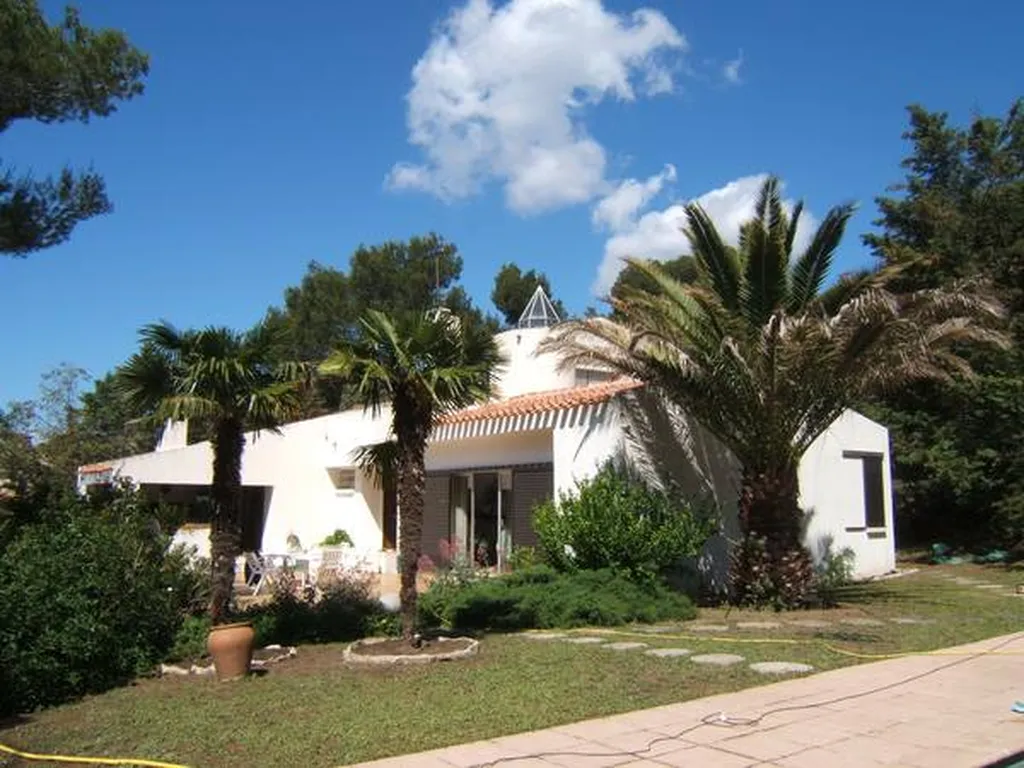 Vente villa Roquefort La Bédoule vue degagee piscine