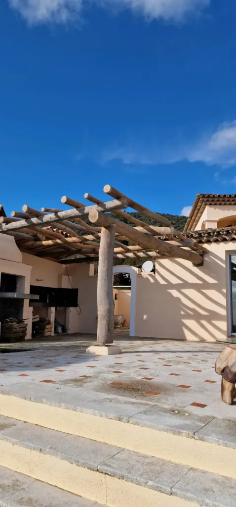 Pergola bois flotté Cavalaire sur Mer Var 83