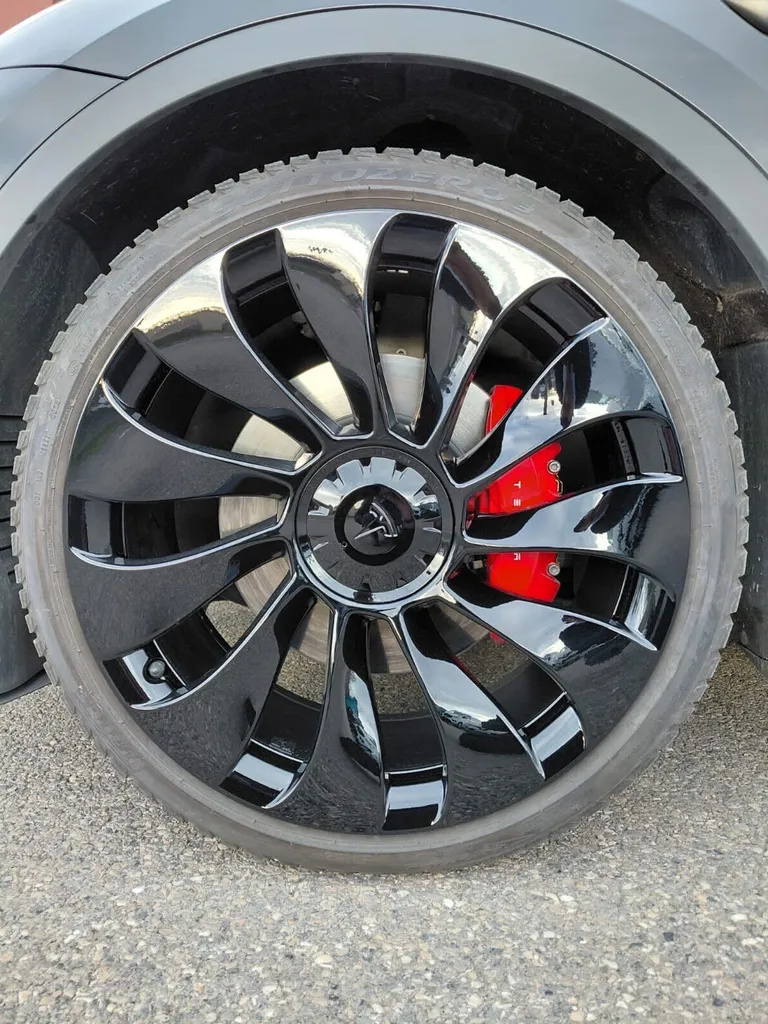 Changement de teinte pour une Tesla Model Y de Lyon