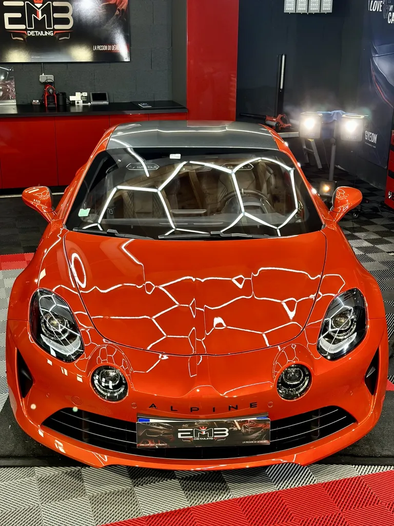 Spécialiste Protection carrosserie film PPF et traitement céramique Lyon Alpine A110 