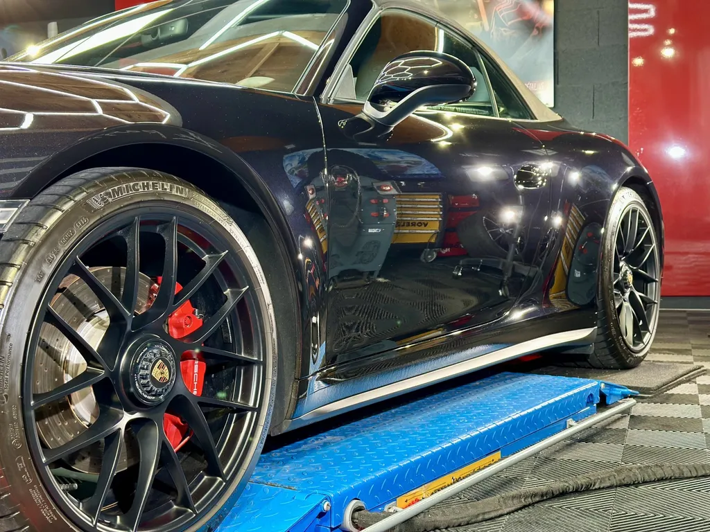 Detailing auto traitement céramique lyon protection carrosserie Porsche 911