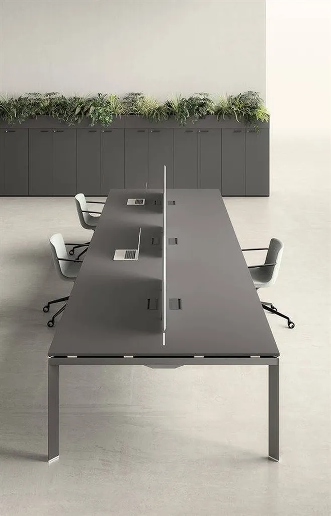 Bureaux ENTITY pour open-space à Nîmes