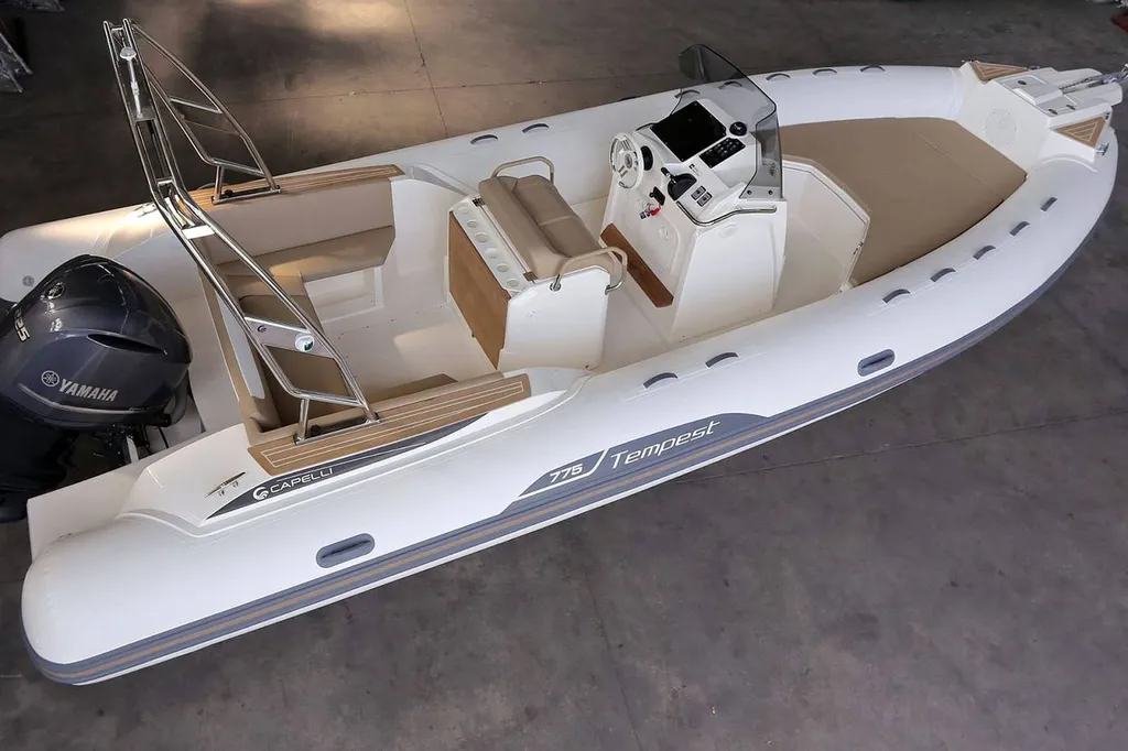 A vendre Capelli Tempest 775 occasion à Bandol