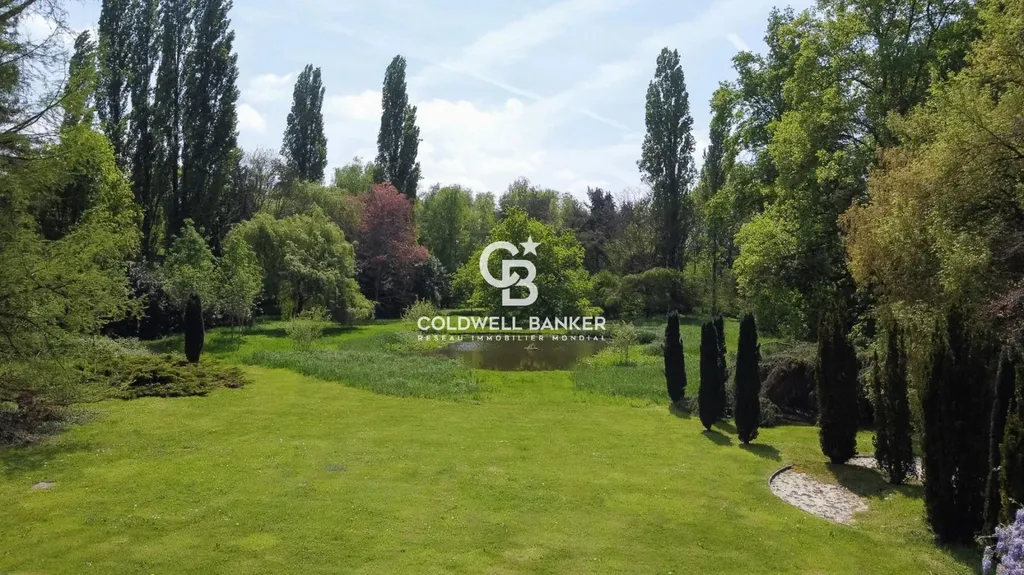 maison avec dépendance et grand parc à vendre en sarthe