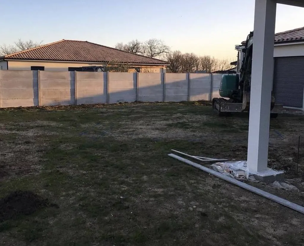 Construction d'une piscine traditionnelle à Saint-Sulpice et Cameyrac proche Bordeaux