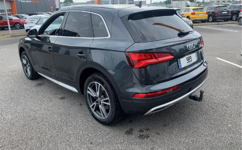 Audi Q5 V6 allroad Quattro Design Luxe pas loin de Rives-En-Seine