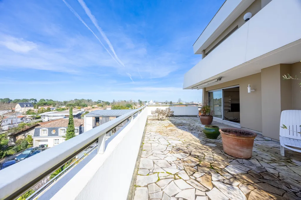 Bel appartement T5 avec grande terrasse Bordeaux Caudéran, les Pins Francs