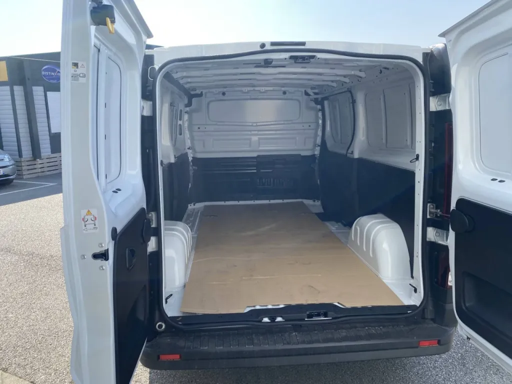 Renault Trafic Fourgon diesel d'occasion proche de Rouen