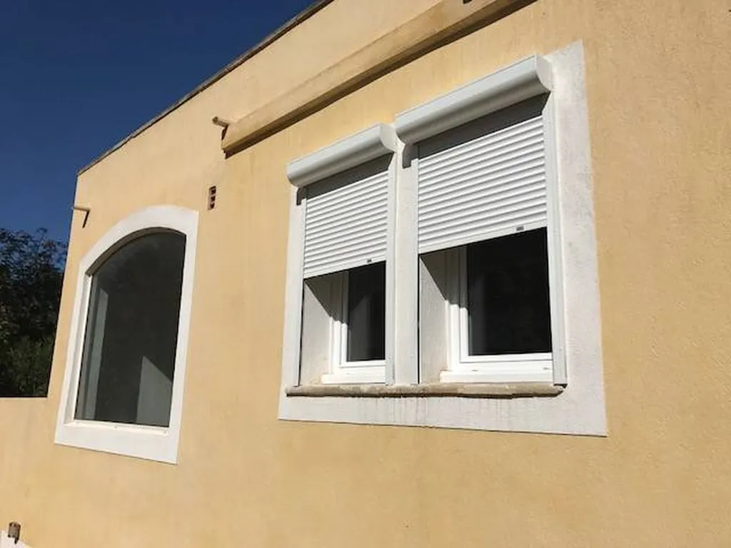 Volets roulants monobloc à LUYNES