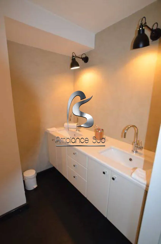 SALLE DE BAIN EN BETON CIRE MARSEILLE