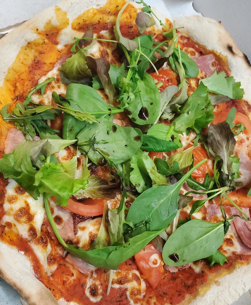 10 pizzas achetées en taille normale =, la 11ème offerte presto pizza salon en livraison gratuite dés 8eu  de commande ou à emporter