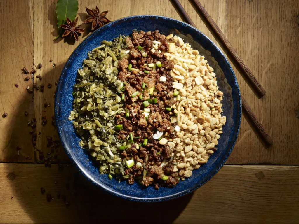 réalisation de photographie de plat culinaire pour restaurant nouilles yibin sans soupe