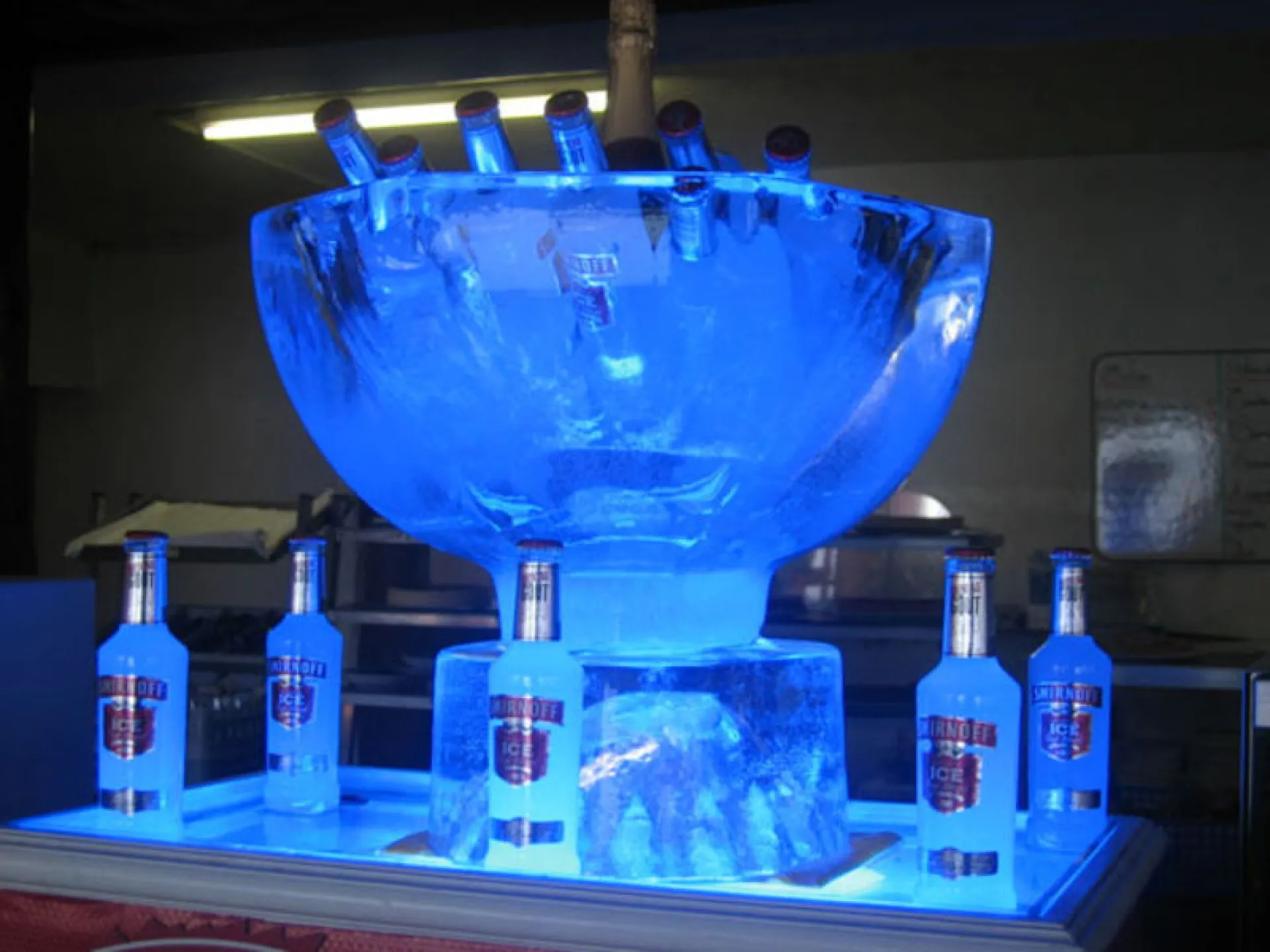  peut on trouver une entreprise qui fait Vasque en glace