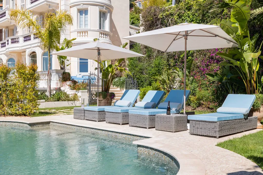 Terrasse de piscine pierre naturelle