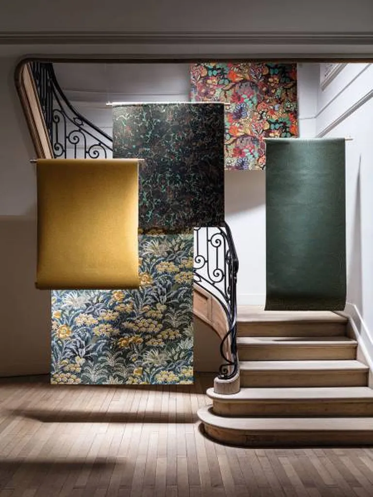 Papier peint au mètre ou au rouleau var Hyères 83 vers Grand Var à côté de Grand Var