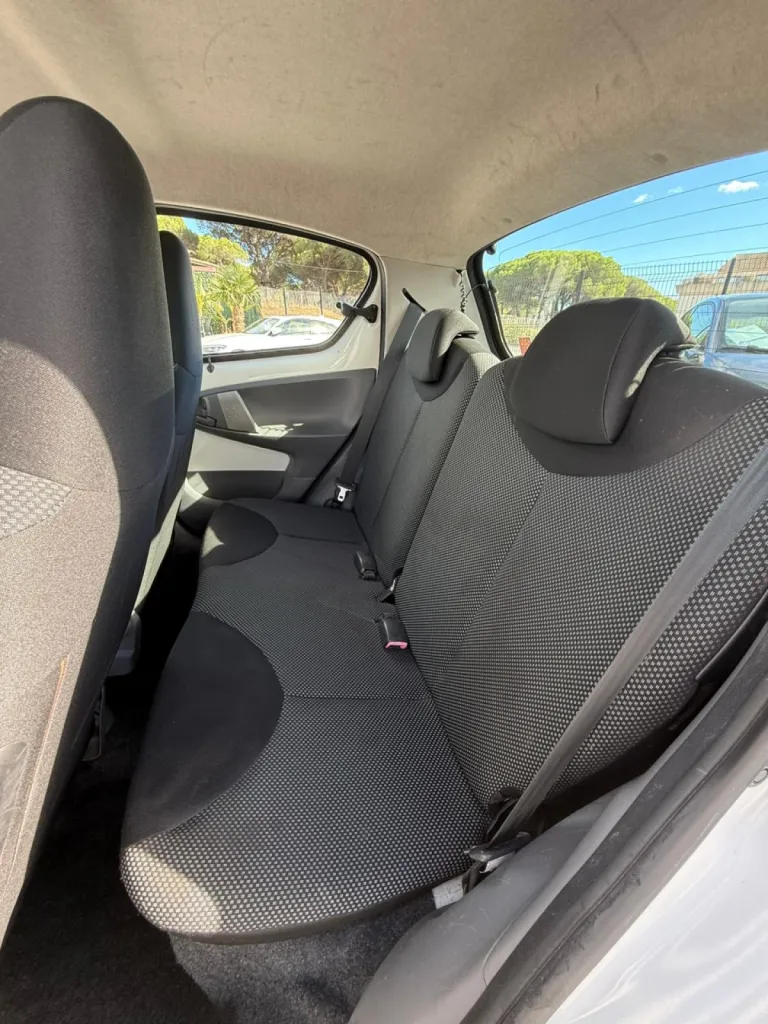 TOYOTA AYGO connect