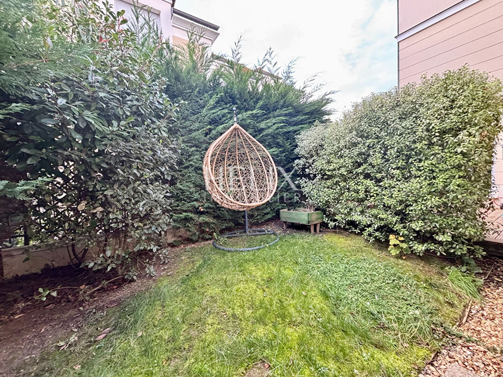 Appartement avec terrasse et jardin Saint Germain En Laye 2 pièce(s) 53M2