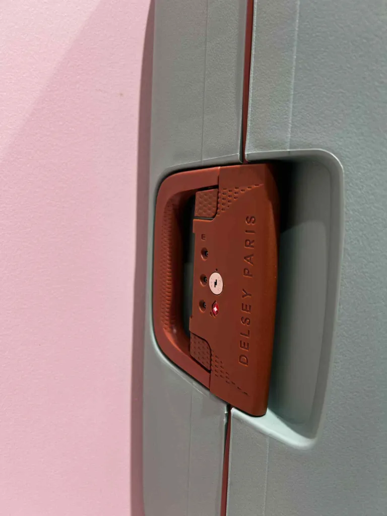 Valises rigides DELSEY PARIS disponibles chez Evasion Eu