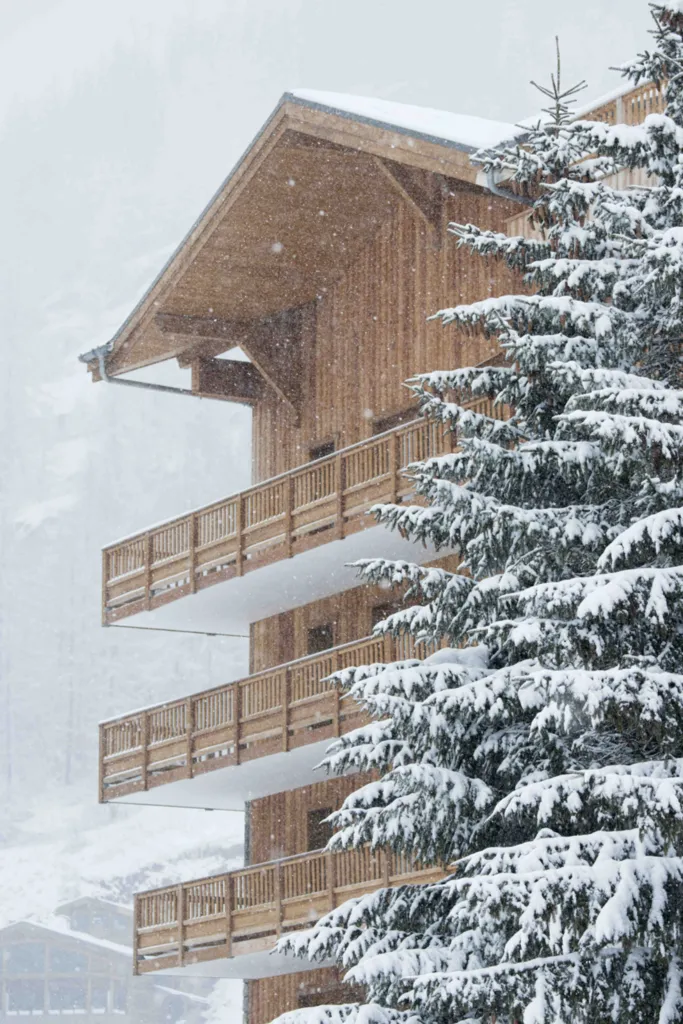 Bien à la vente dans un vrai village de montagne calme et authentique entre Tignes et le Val d’Isère