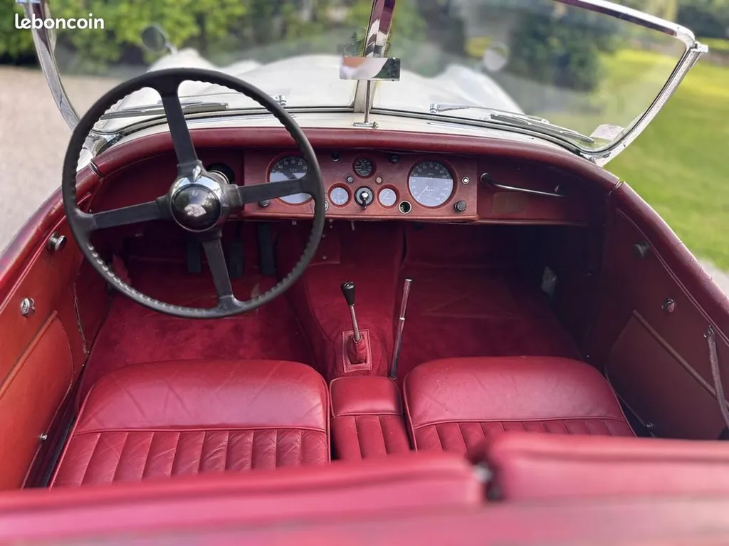 VENTE JAGUAR XK 120 OTS LHD/ÉTAT EXCEPTIONNEL/HISTORIQUE COMPLET/MATCHING NUMBER/29850km