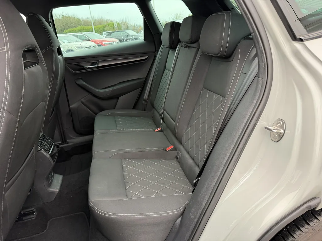 Skoda Karoq Sportline occasion 2023 au Havre : SUV diesel boîte automatique DSG7 disponible chez Caudebec Automobiles