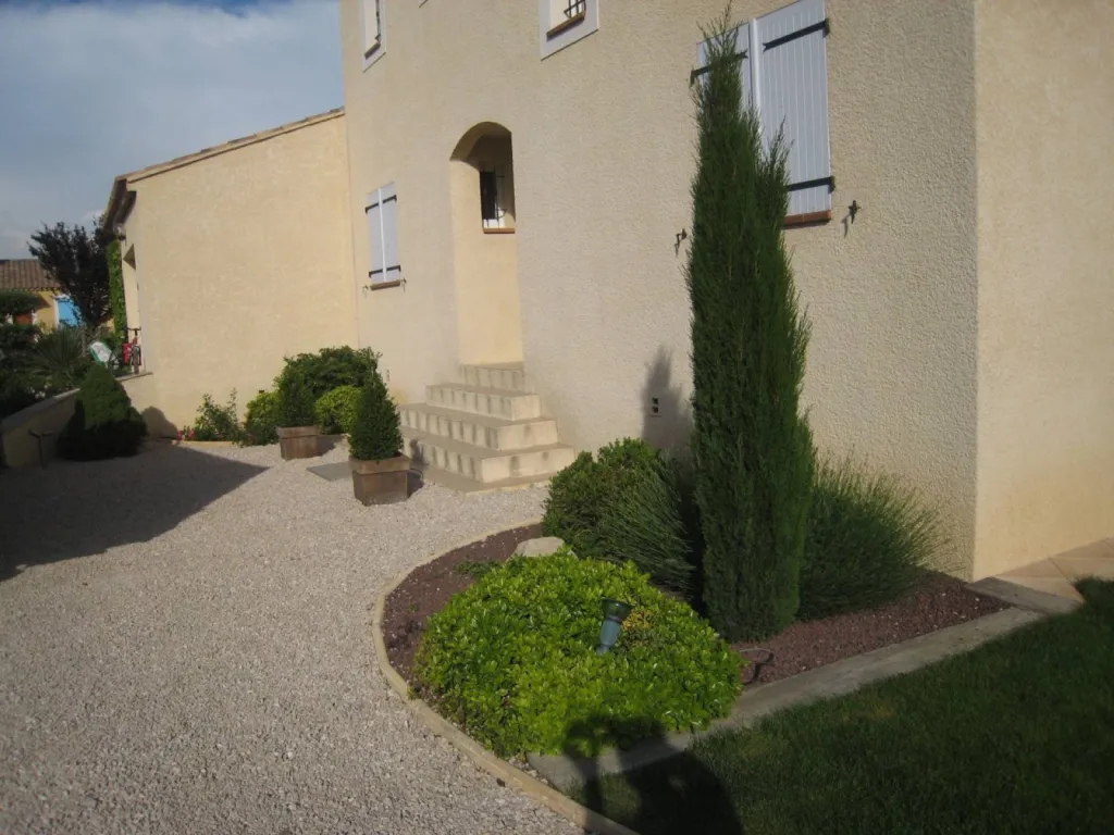 Aménagement d'un parking paysager à Salon de Provence et ses environs